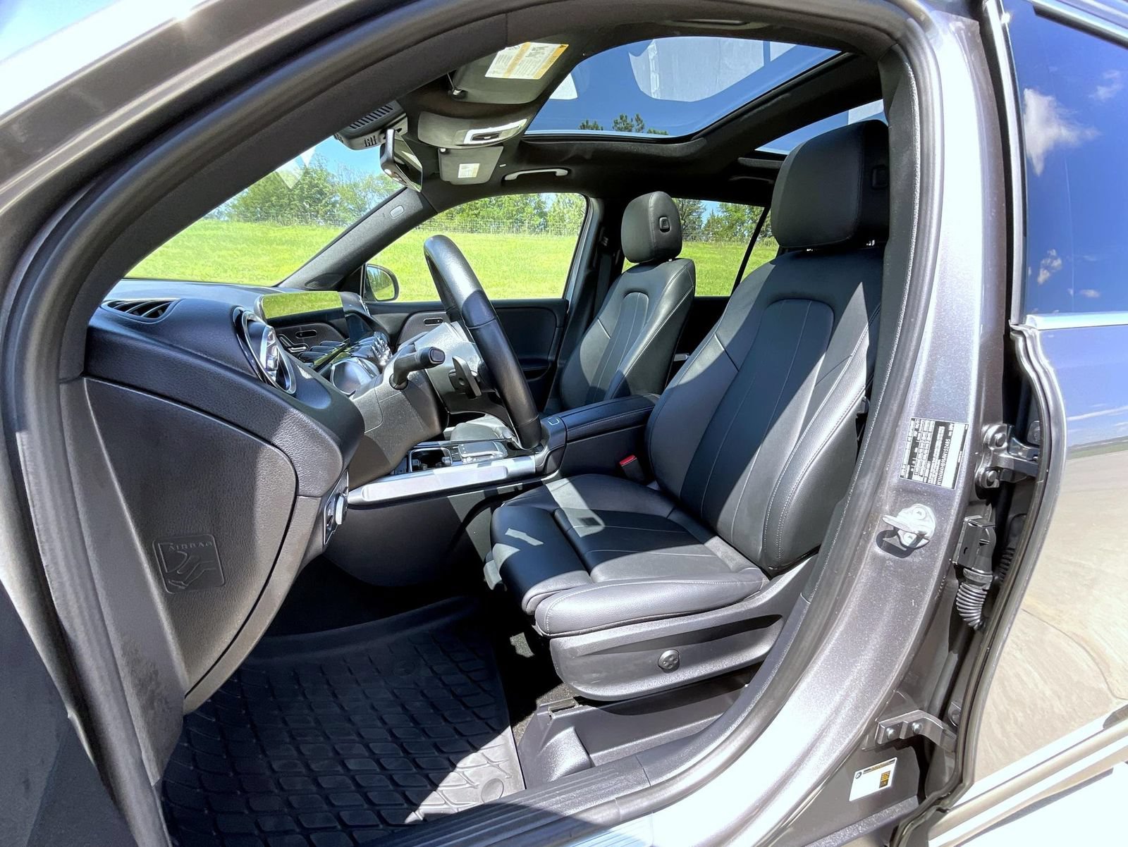 Used 2021 Mercedes-Benz GLB 250 4MATIC image 10