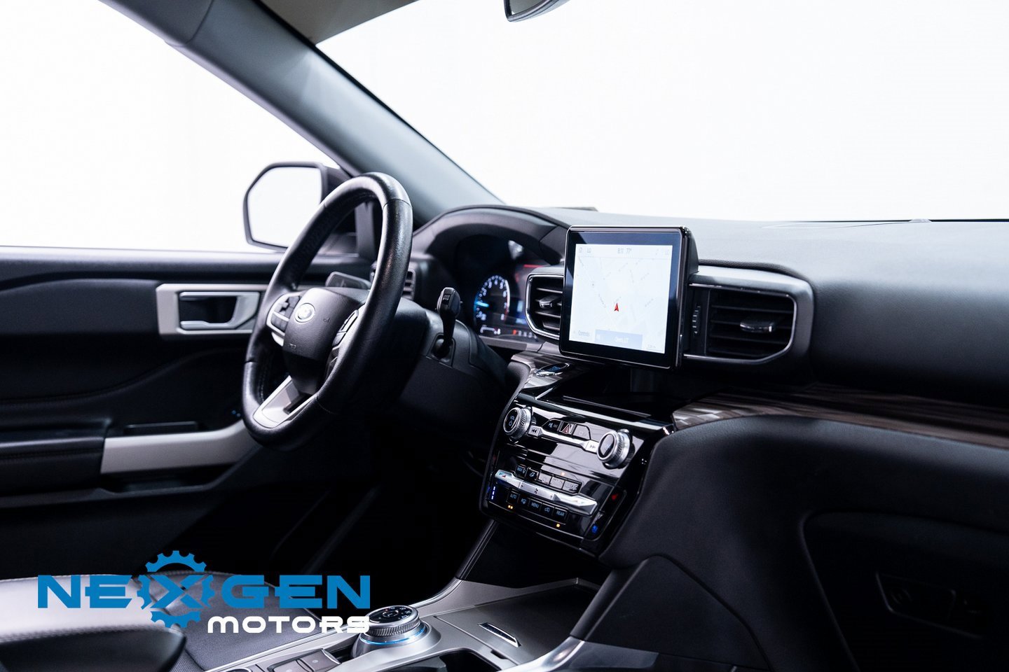 Used 2023 Ford Explorer Limited image 51