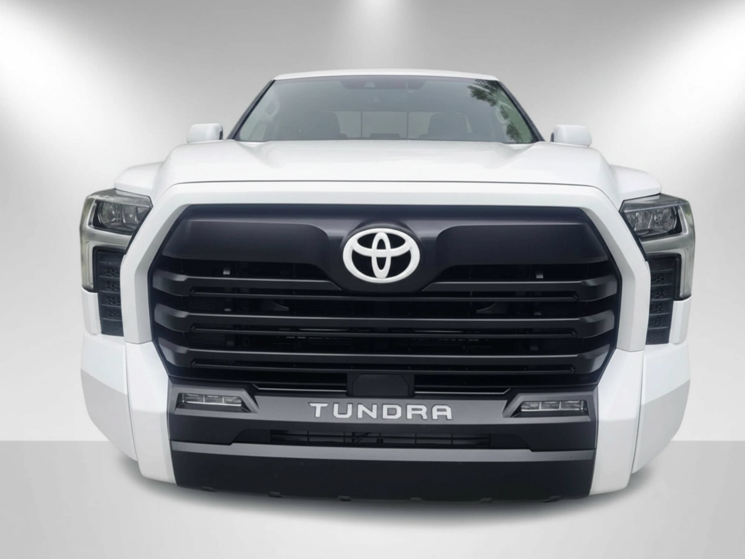 Used 2023 Toyota Tundra SR5 RWD image 3