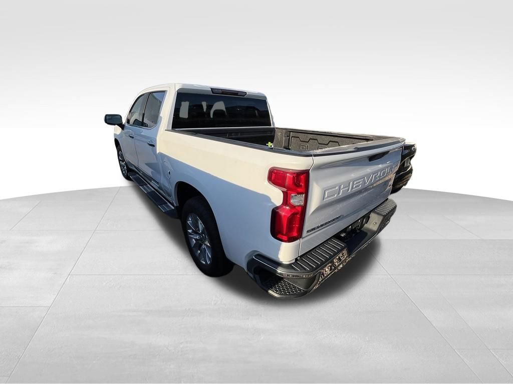 Used 2020 Chevrolet Silverado 1500 LTZ AWD/4WD image 6