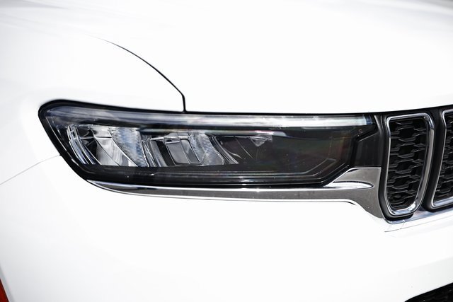 Used 2023 Jeep Grand Cherokee L Laredo image 13