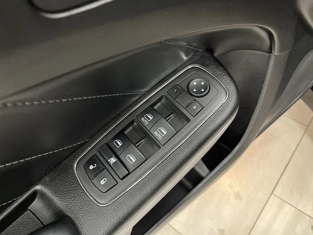 Used 2022 Dodge Charger Scat Pack w/ Dynamics Package image 25