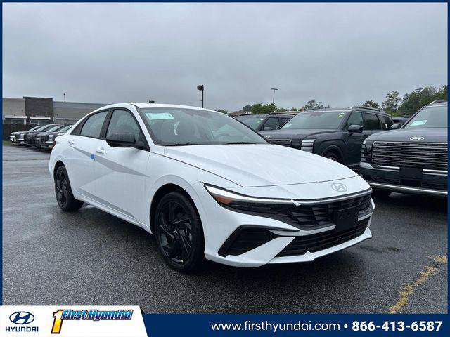 New 2026 Hyundai Elantra SEL Sport FWD image 1