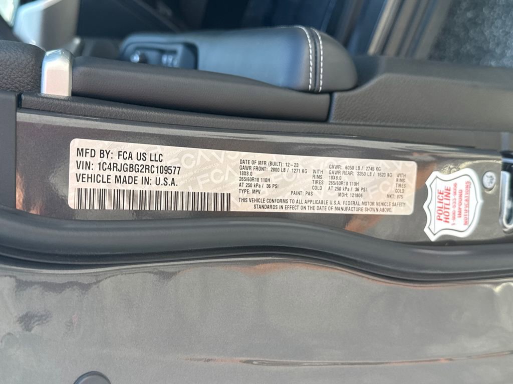 Used 2024 Jeep Grand Cherokee Limited image 34