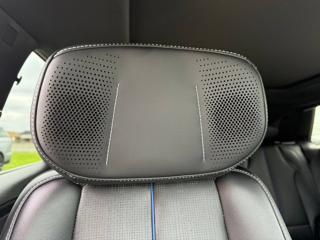 Certified 2025 Cadillac Lyriq Luxury w/ LPO, Floor Liner Package AWD/4WD image 33