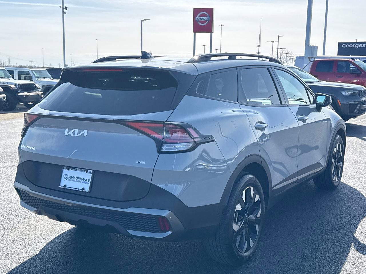 Used 2023 Kia Sportage X-Line w/ X-Line Premium Package image 3