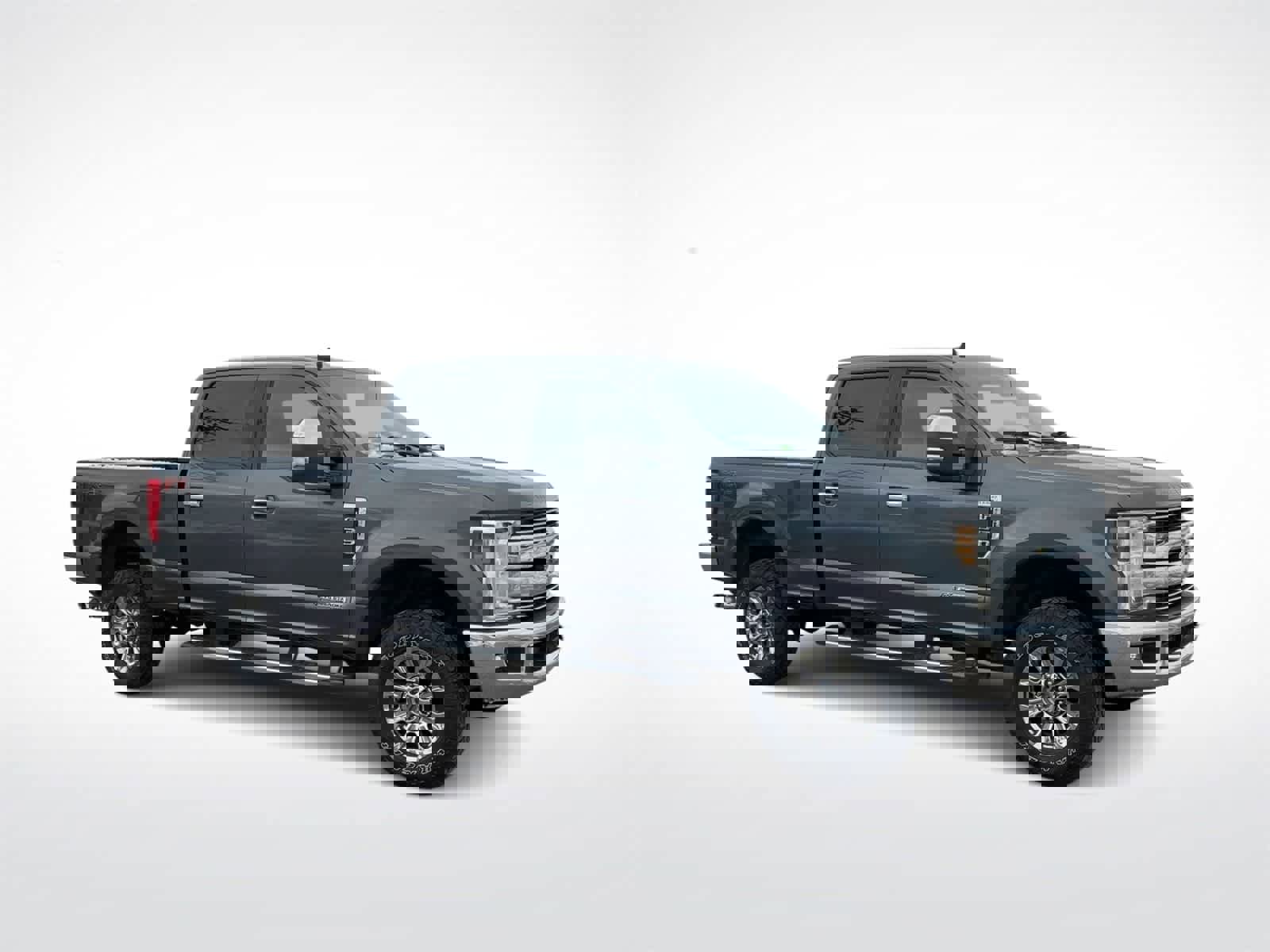 Used 2019 Ford F350 Lariat w/ Chrome Package image 2