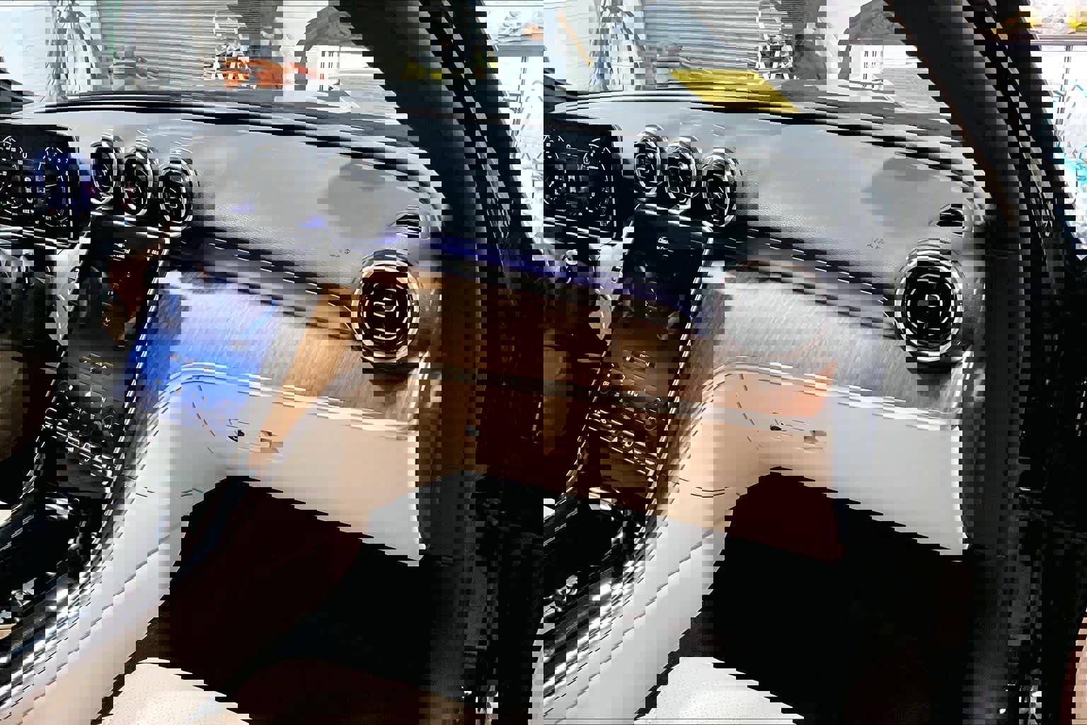 Used 2023 Mercedes-Benz C 300 4MATIC Sedan image 18