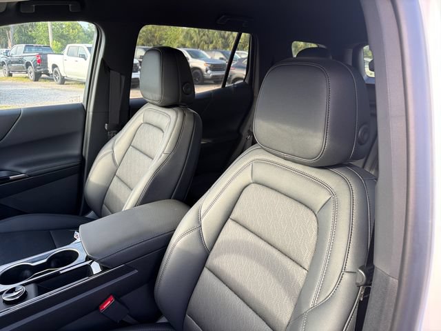 New 2027 Chevrolet Equinox LT w/ Convenience Package II FWD image 18
