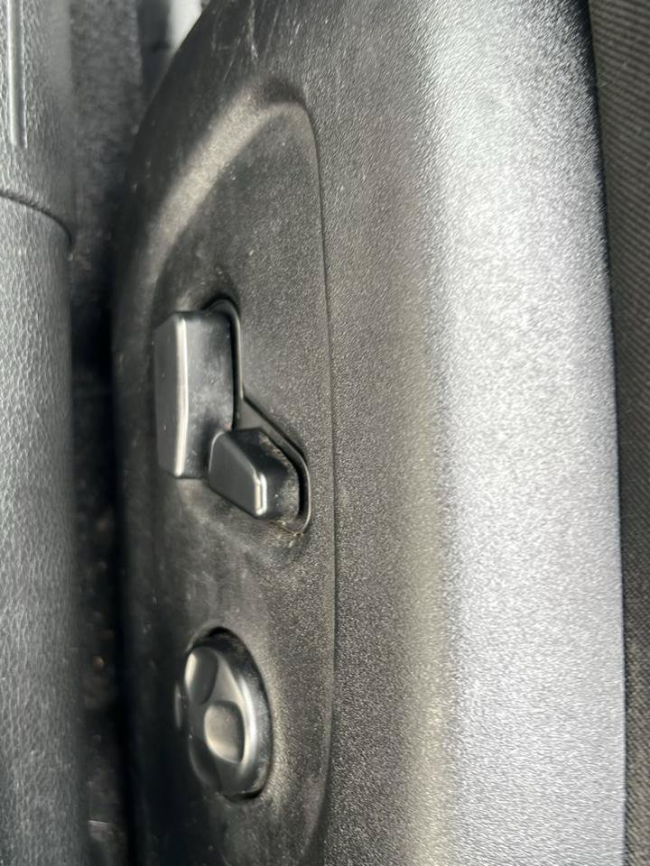 Used 2015 Chrysler 200 C w/ Sun/Sound Group FWD image 18