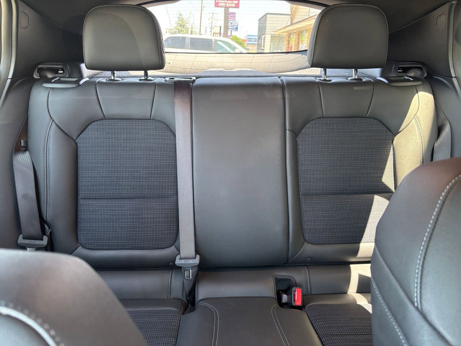 Used 2025 Buick Envista Preferred FWD image 37