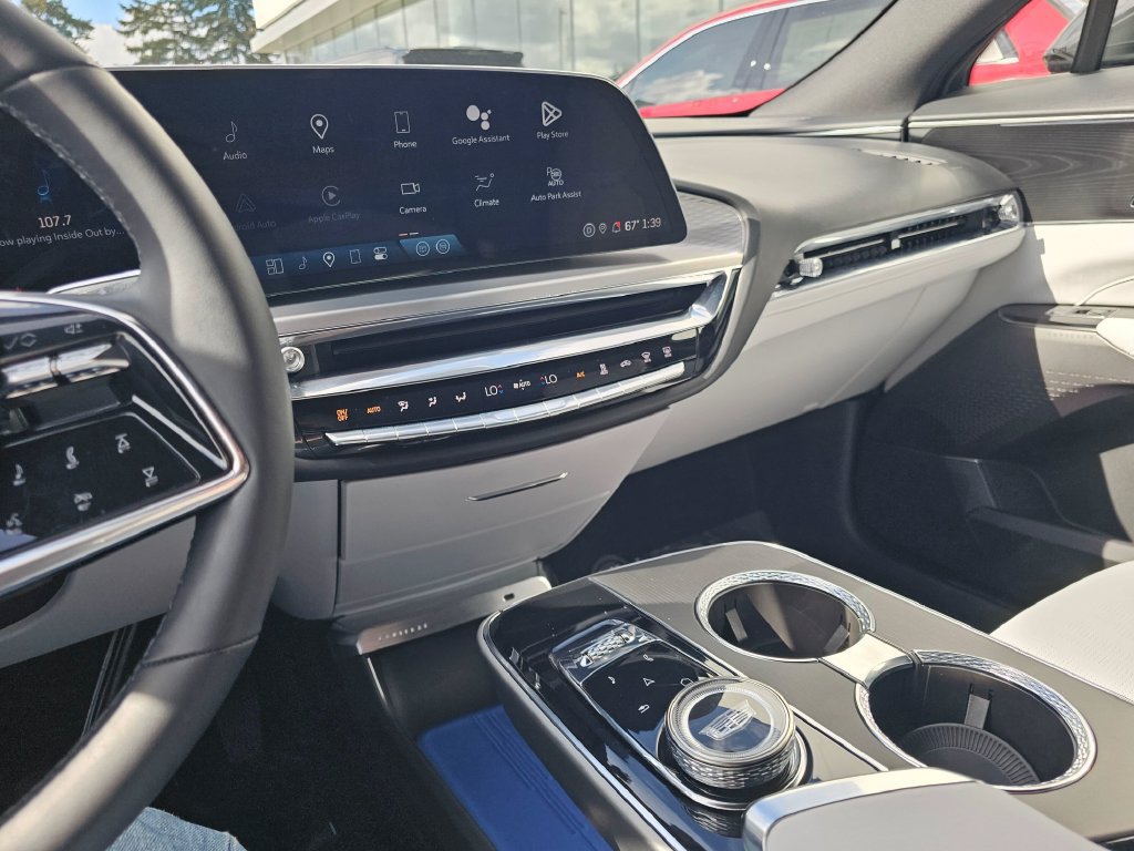 Certified 2024 Cadillac Lyriq Luxury w/ LPO, Floor Liner Package AWD/4WD image 30