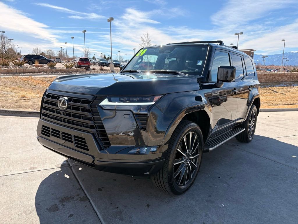 Used 2024 Lexus GX 550 w/ Accessory Package (2T) image 3