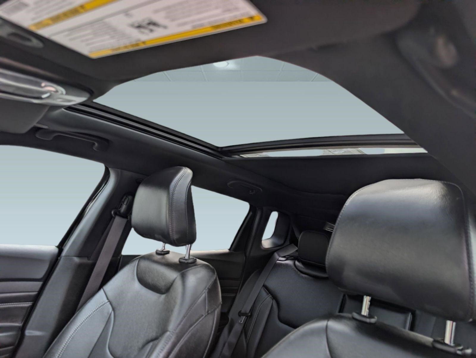 Used 2024 Jeep Compass Limited w/ High Altitude Package image 15