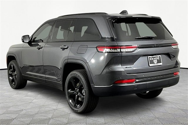 New 2025 Jeep Grand Cherokee Laredo image 4