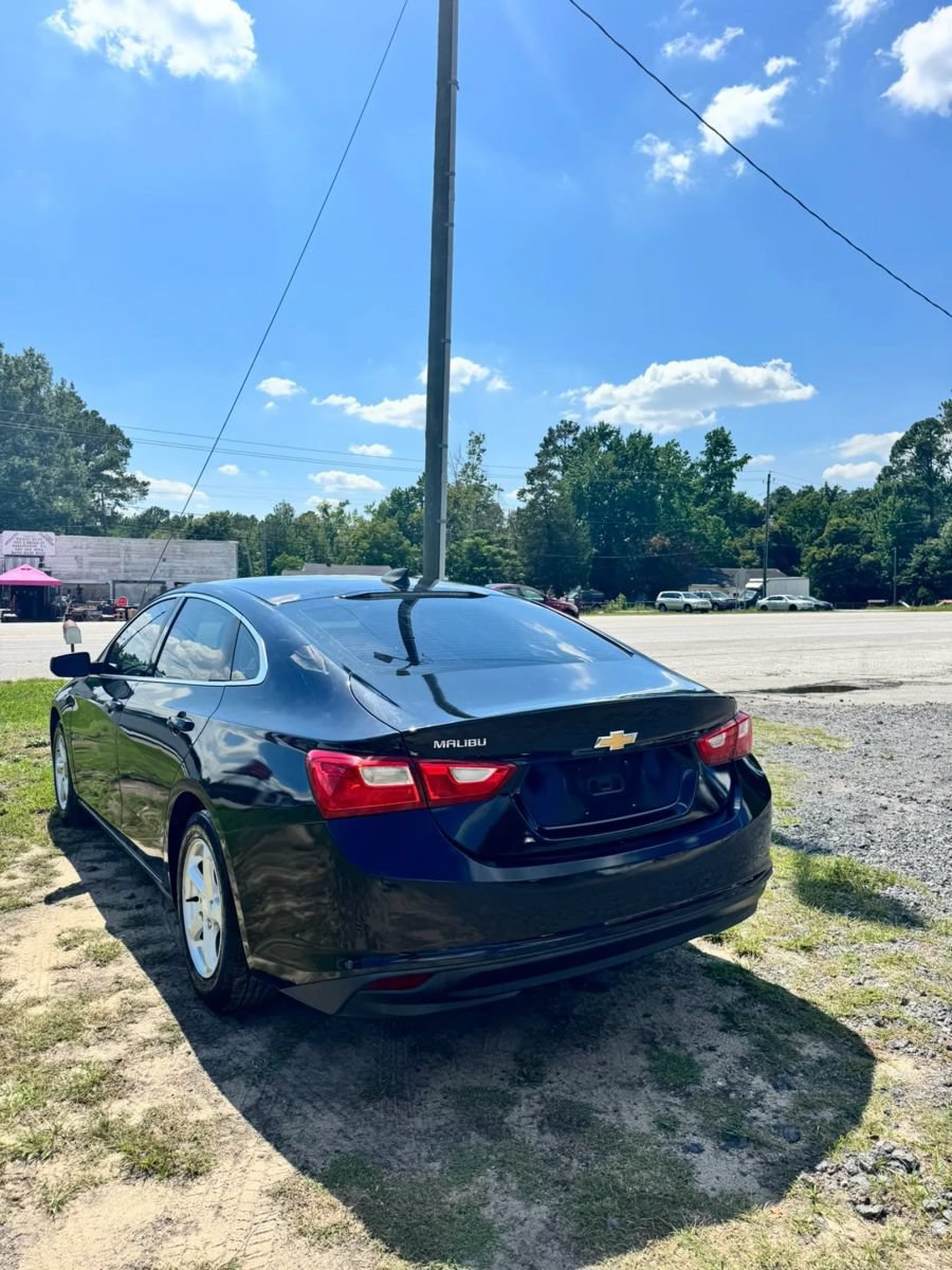 Used 2017 Chevrolet Malibu LS w/ LPO, Convenience Package 1 FWD image 7