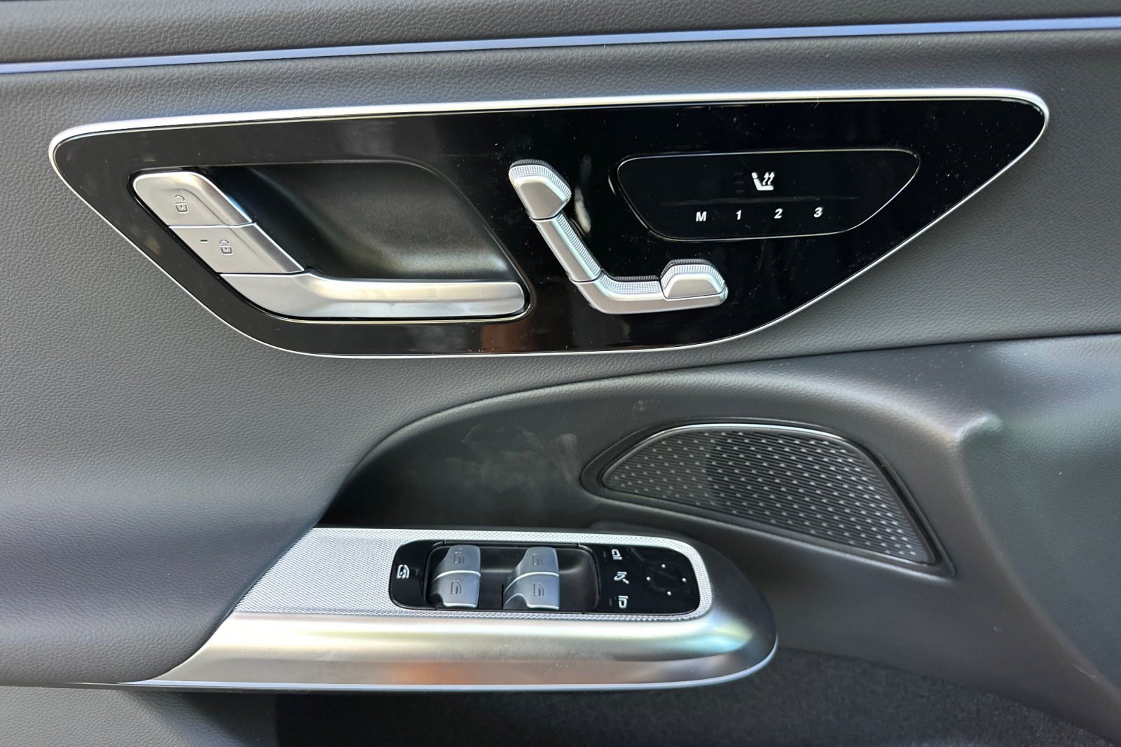 New 2026 Mercedes-Benz E 450 4MATIC Sedan image 14
