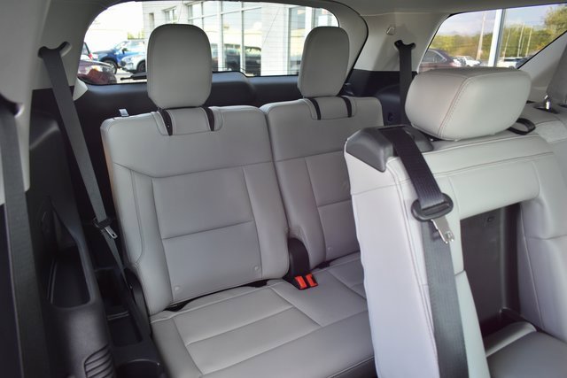 Used 2025 Ford Explorer Active w/ Active Comfort Package image 44