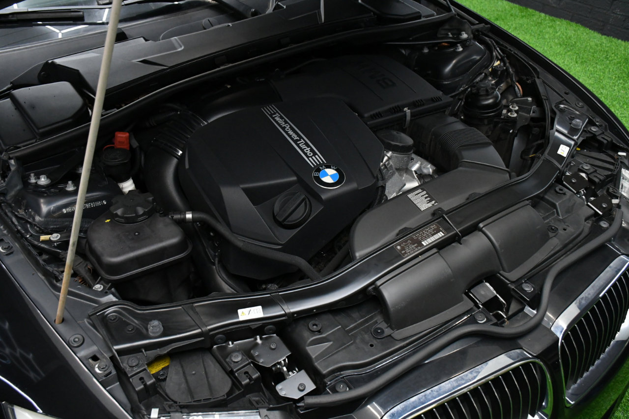 Used 2011 BMW 335i Coupe image 9