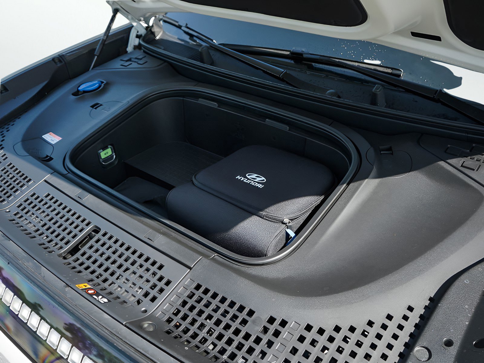 New 2026 Hyundai Ioniq 9 SEL image 7