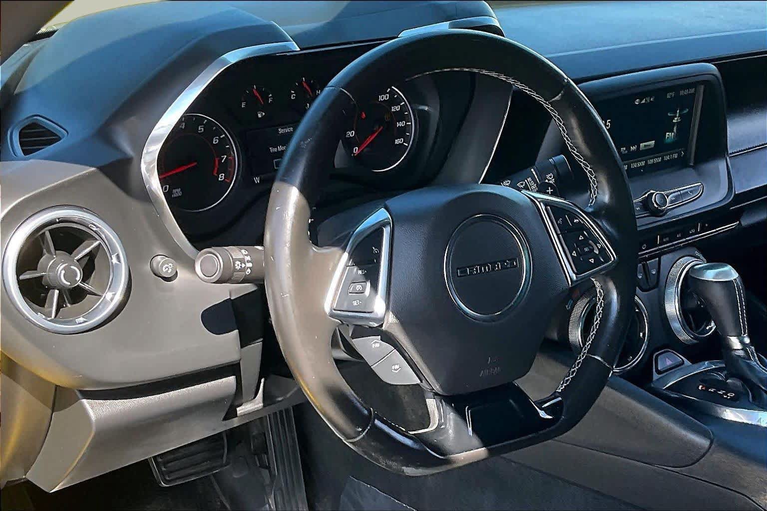 Used 2018 Chevrolet Camaro LT RWD image 16