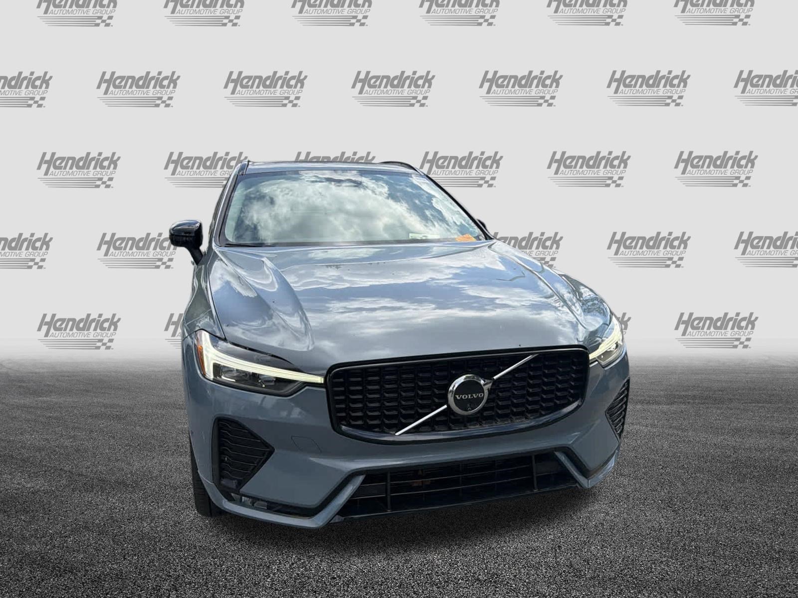 Used 2024 Volvo XC60 B5 Plus w/ Protection Package Premier image 3
