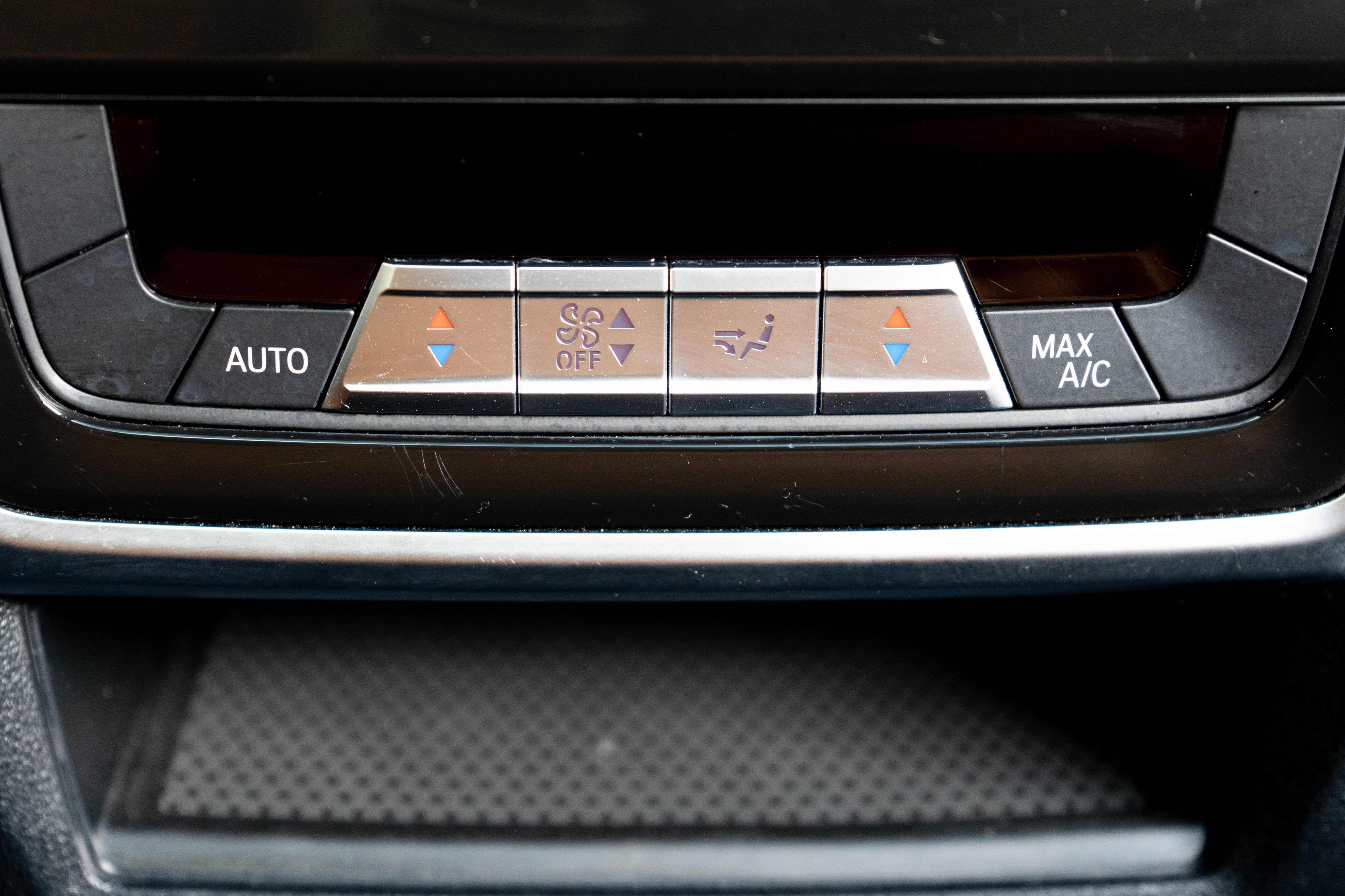 Used 2023 BMW X7 M60i image 50