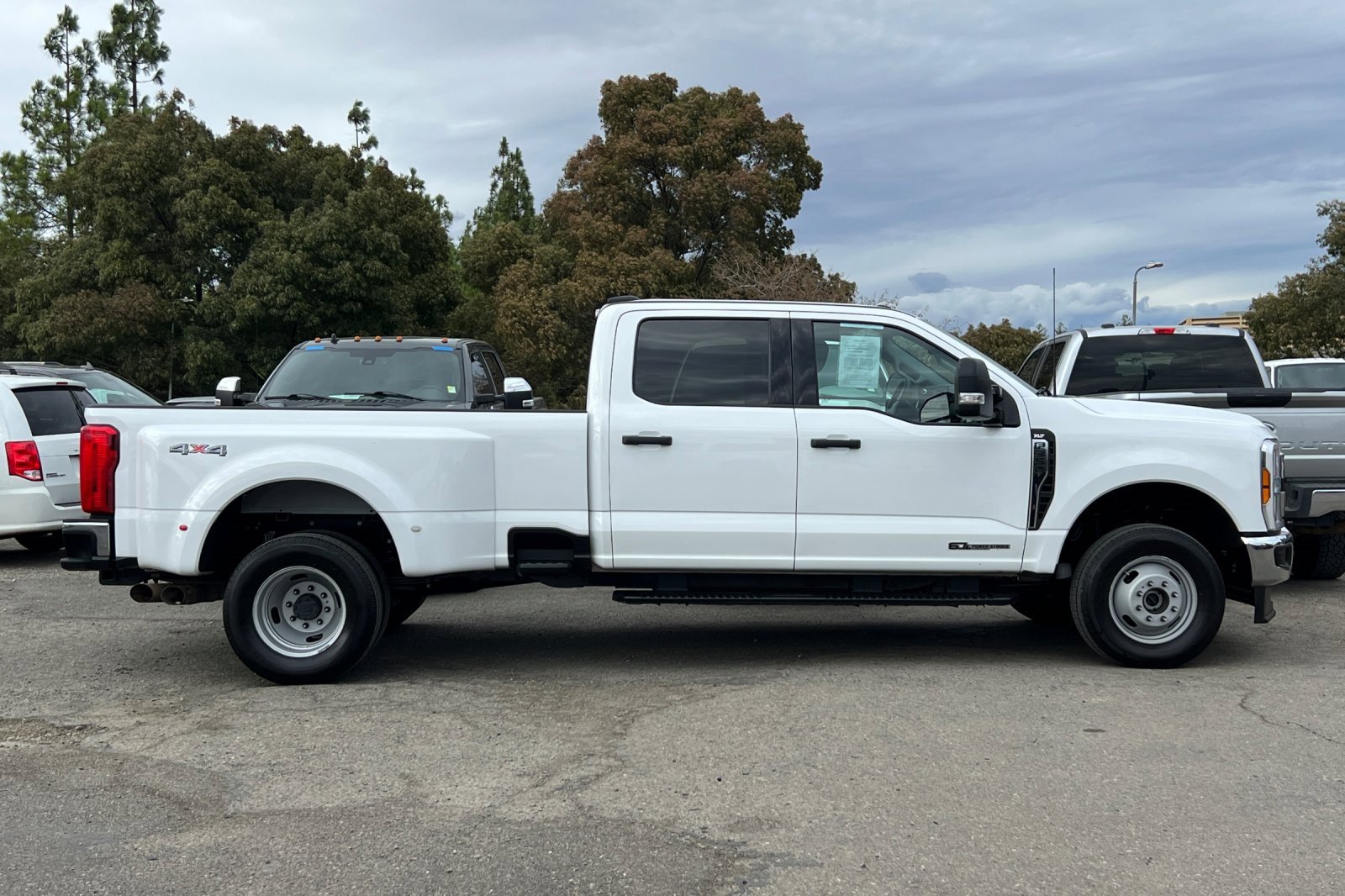 Certified 2024 Ford F350 XLT image 3