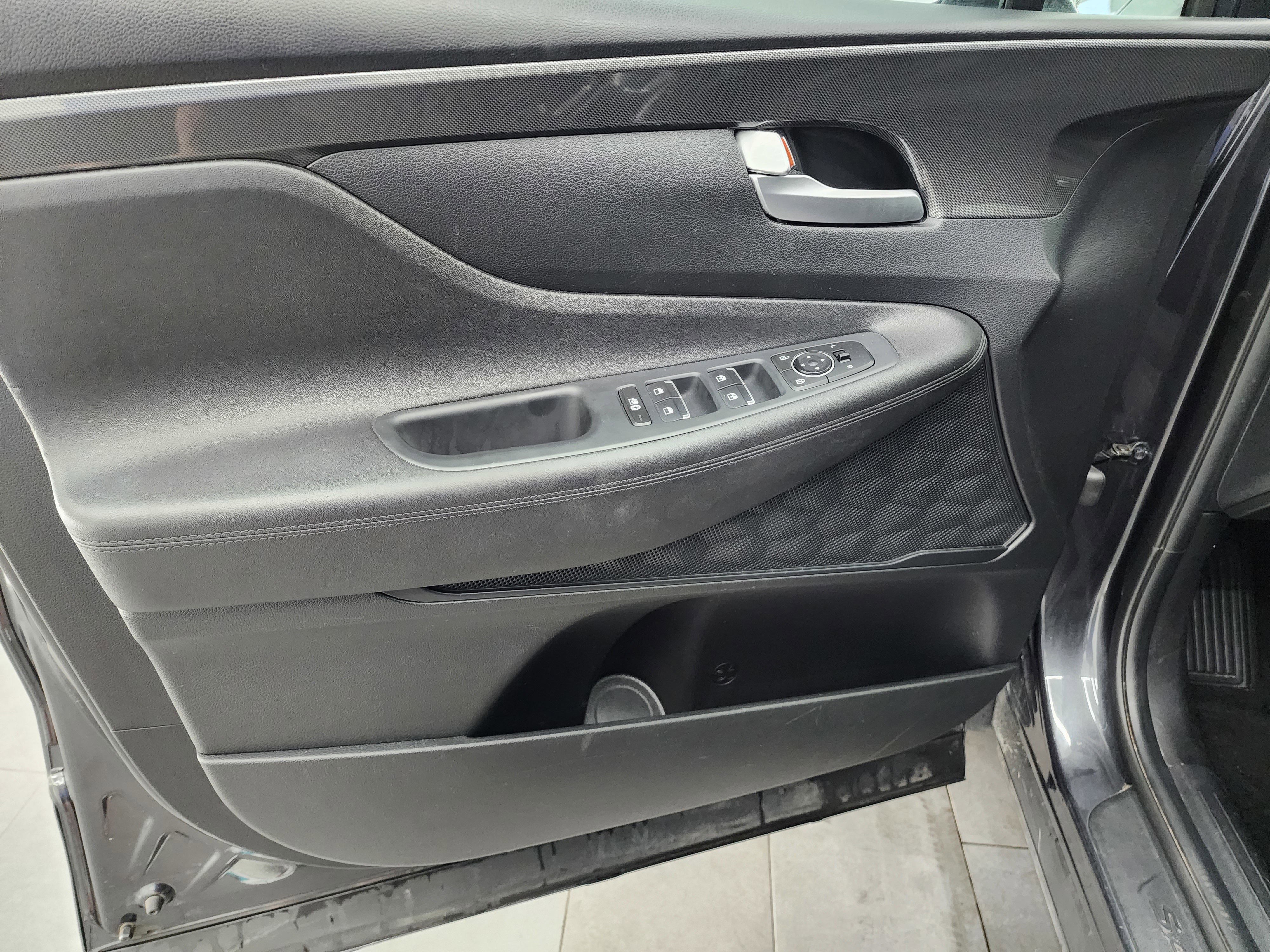 Used 2023 Hyundai Santa Fe SEL image 38