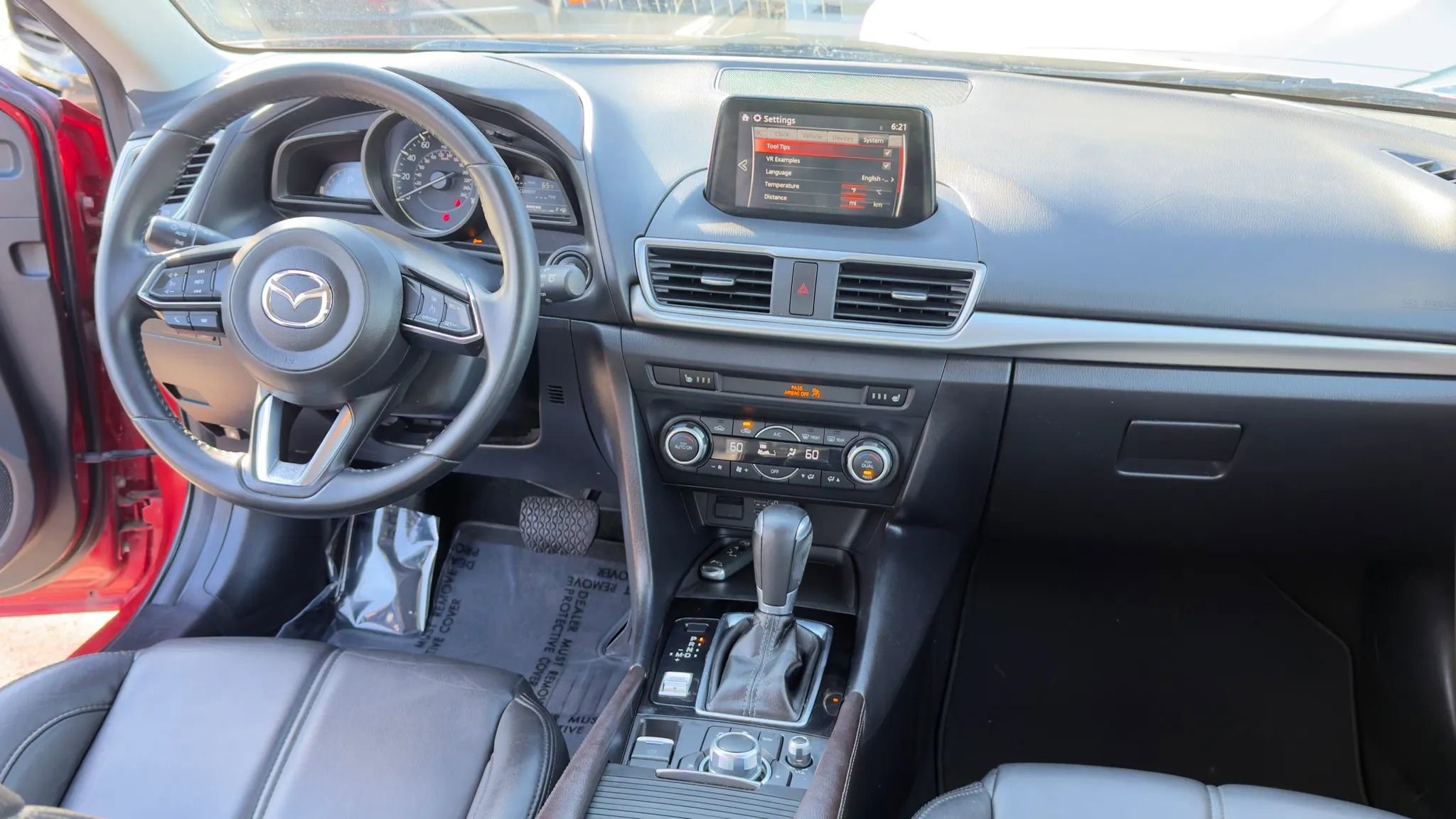 Used 2018 MAZDA MAZDA3 Touring FWD image 16