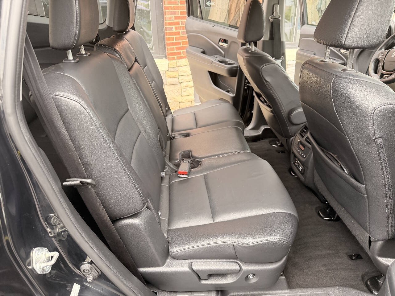 Used 2016 Honda Pilot Touring image 16