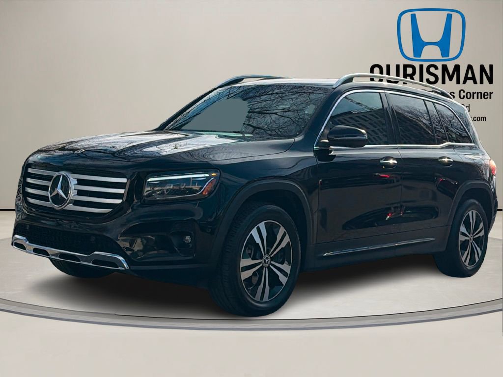 Used 2024 Mercedes-Benz GLB 250 4MATIC image 2