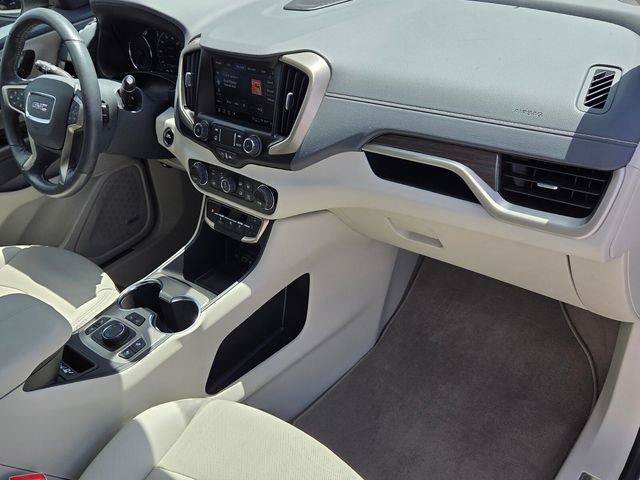Used 2022 GMC Terrain Denali w/ Denali Premium Package AWD/4WD image 19