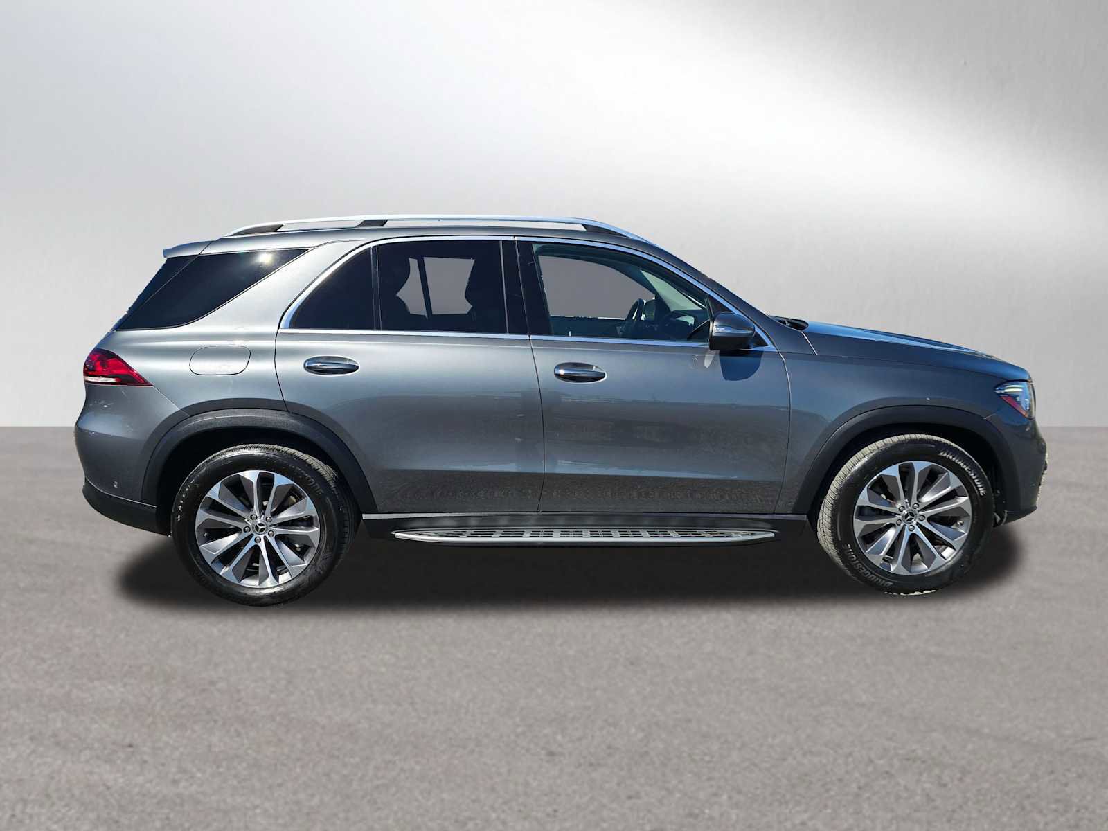 Used 2023 Mercedes-Benz GLE 450 4MATIC image 2