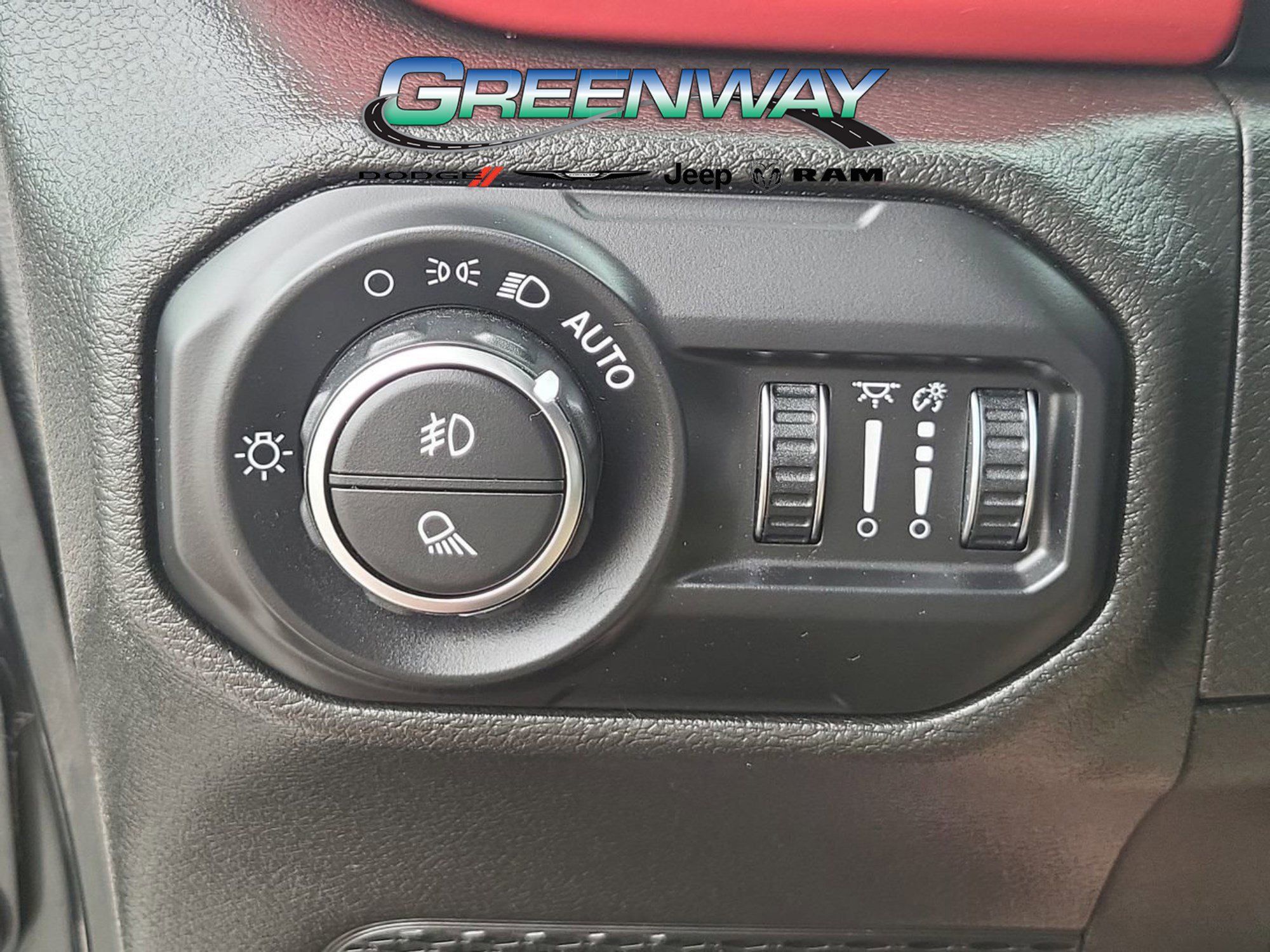Used 2022 Jeep Gladiator Rubicon w/ Cold Weather Group image 24