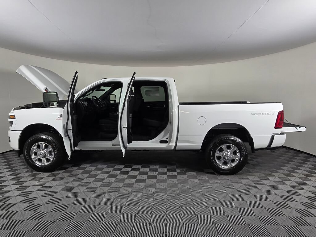 New 2026 RAM 3500 Big Horn AWD/4WD image 13