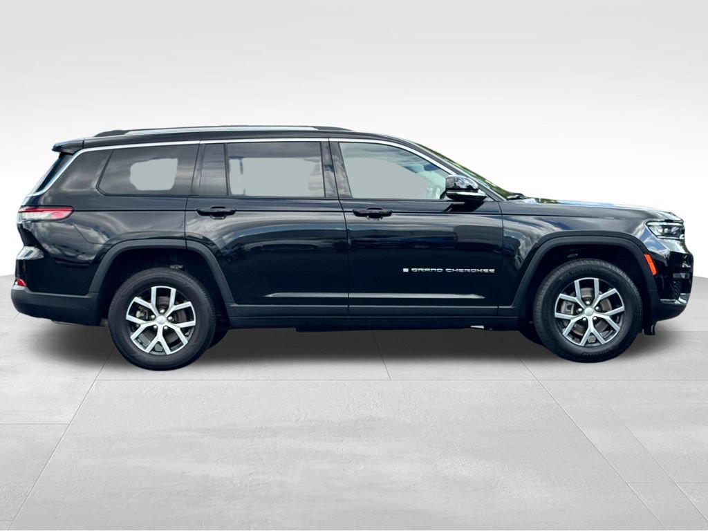 Used 2023 Jeep Grand Cherokee L Limited AWD/4WD image 8