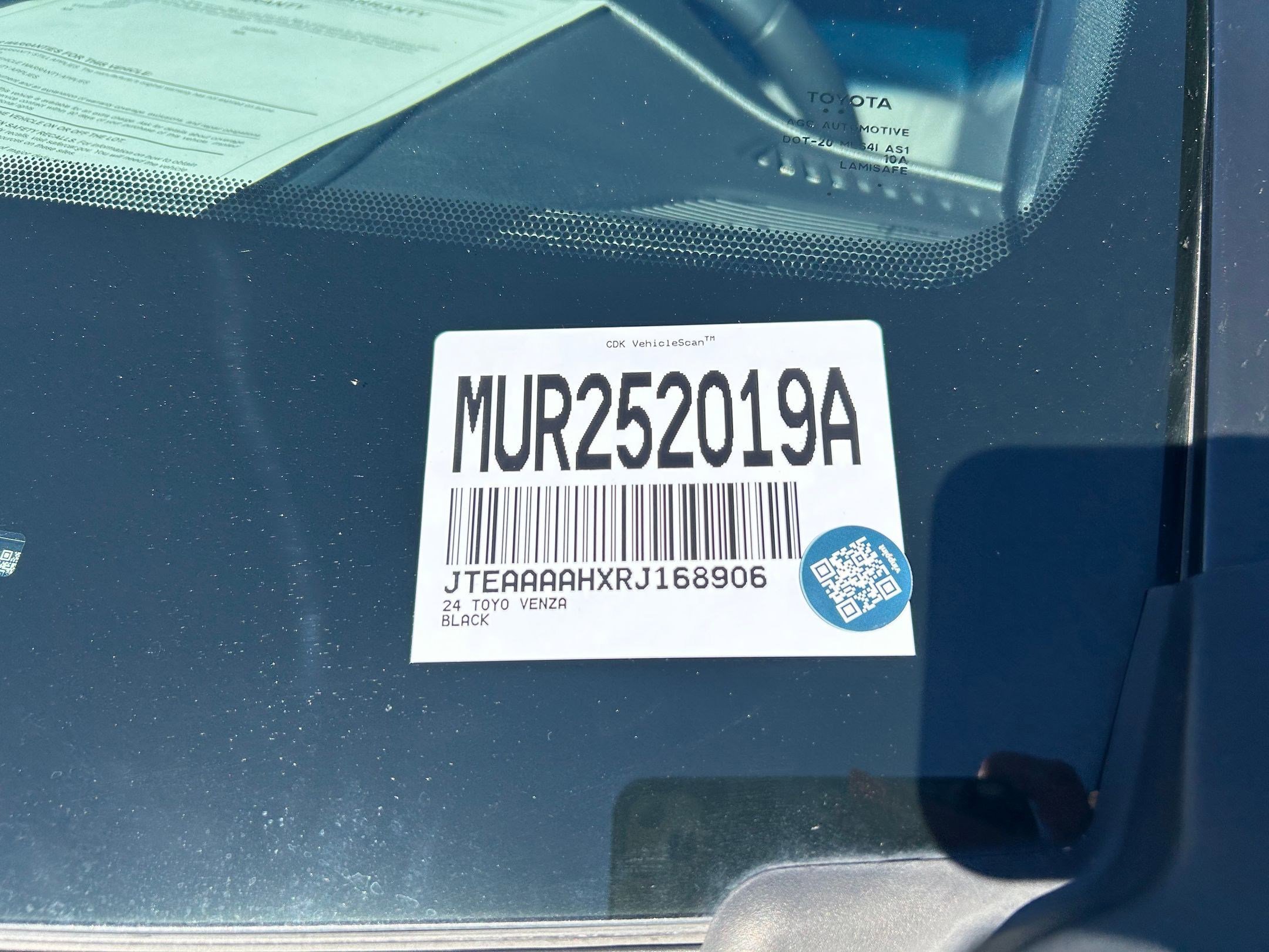 Used 2024 Toyota Venza Limited image 31