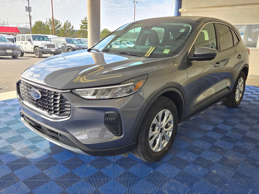 Used 2023 Ford Escape Active w/ Tech Pack #2 image 4