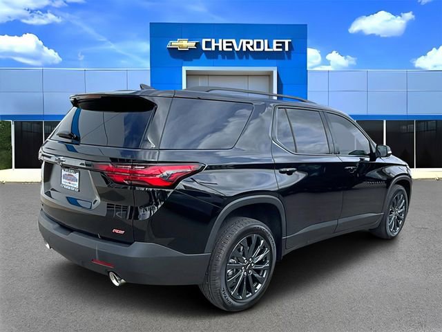 Used 2023 Chevrolet Traverse RS w/ LPO, Cargo Package image 3