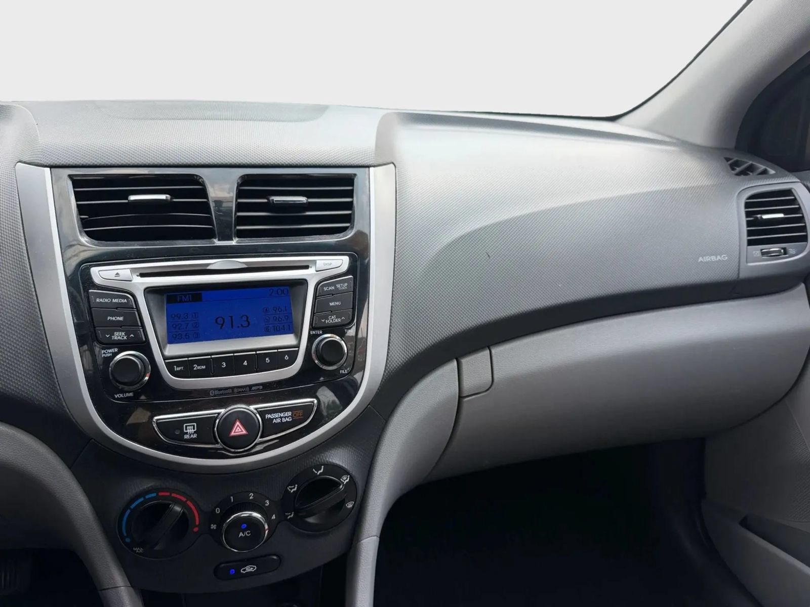 Used 2014 Hyundai Accent GLS w/ Option Group 2 FWD image 12