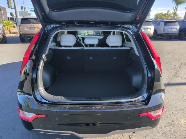 Certified 2023 Kia Niro Wind FWD image 32