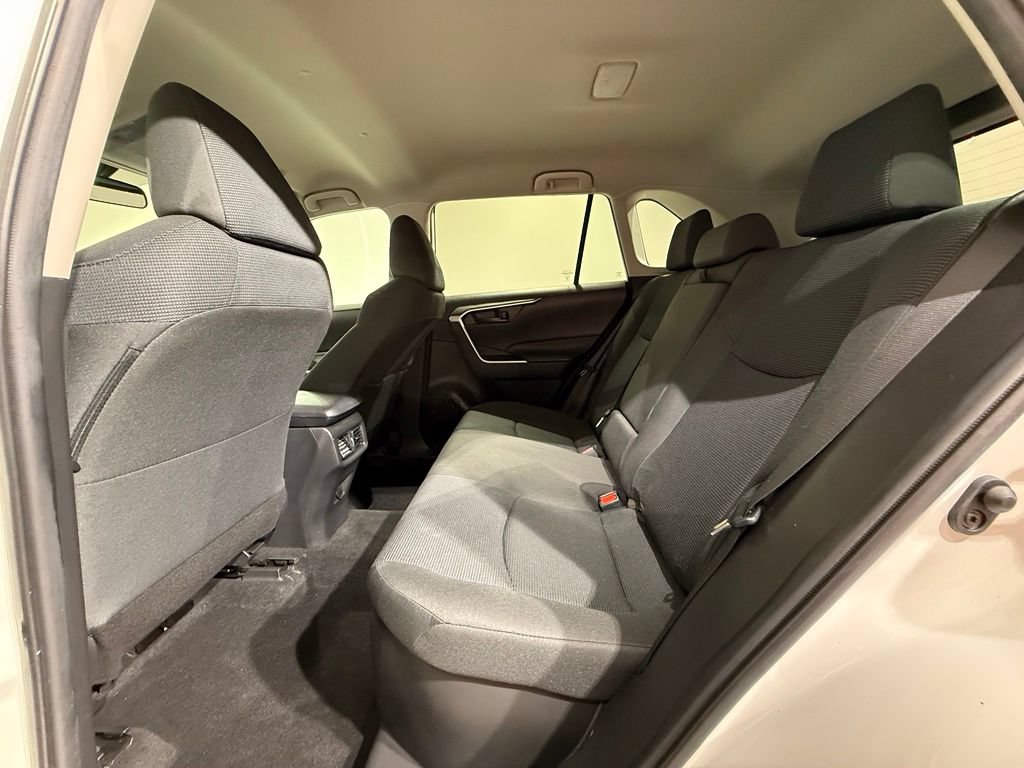 Certified 2024 Toyota RAV4 LE AWD/4WD image 18