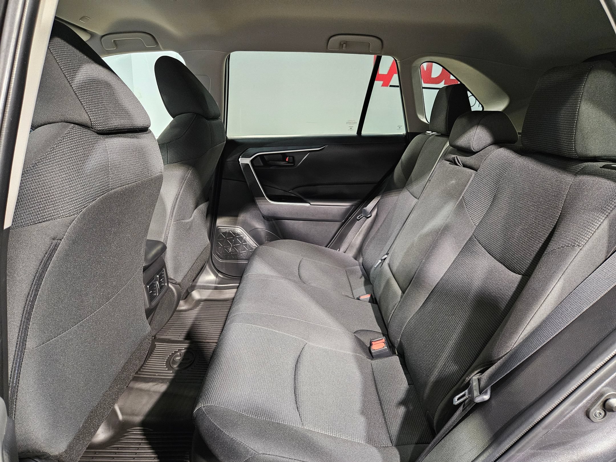 Certified 2024 Toyota RAV4 LE AWD/4WD image 34