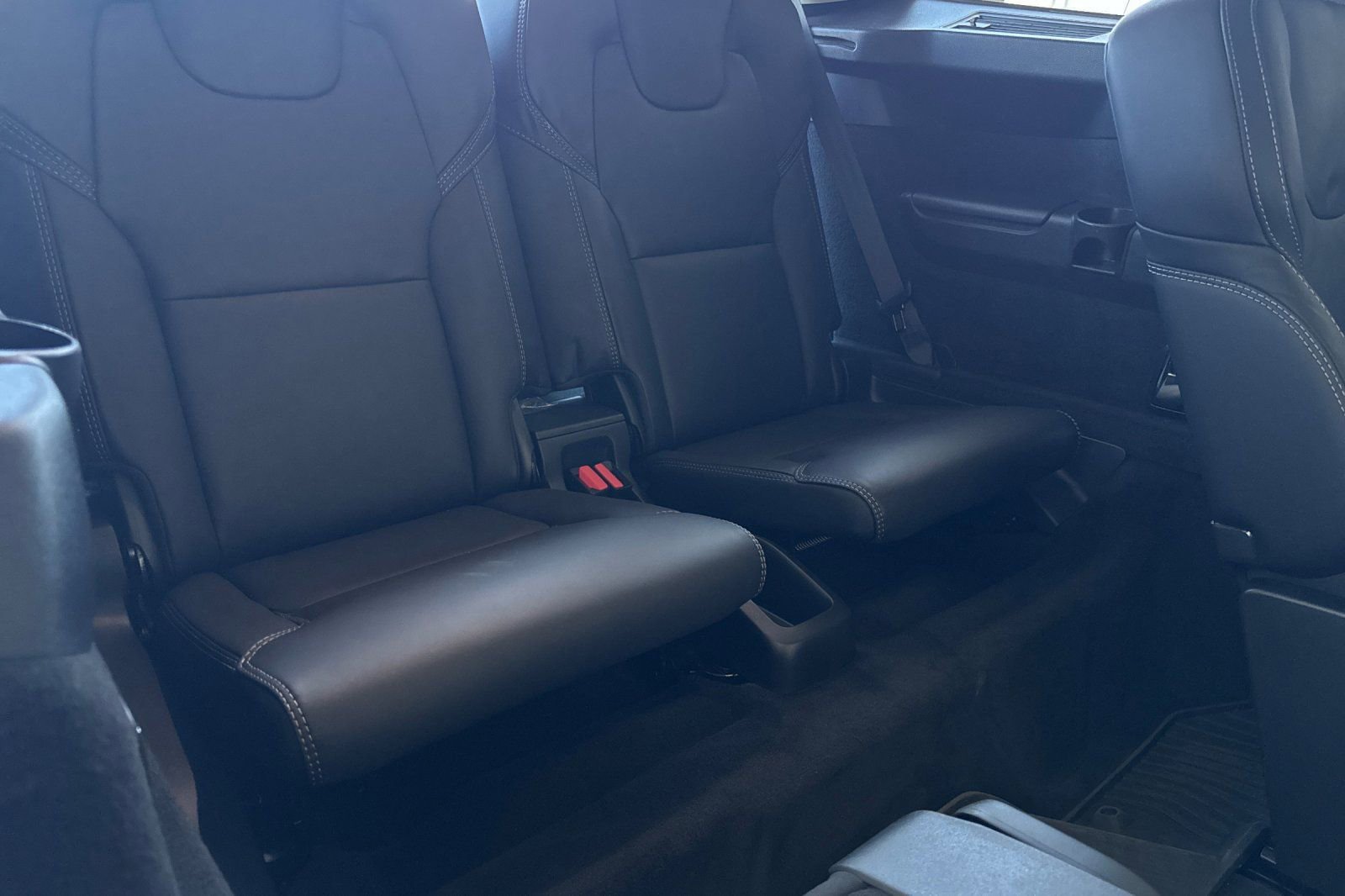 Used 2023 Volvo XC90 T8 Ultimate w/ Protection Package Premier image 17