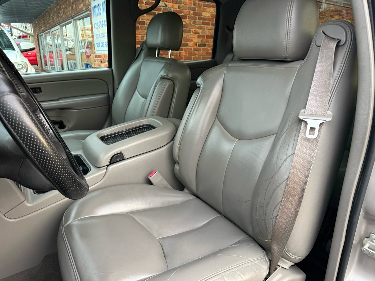 Used 2005 Chevrolet Avalanche 2500 w/ Preferred Equipment Group image 16