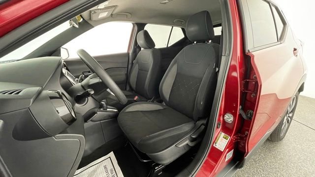 Used 2020 Nissan Kicks SV image 33