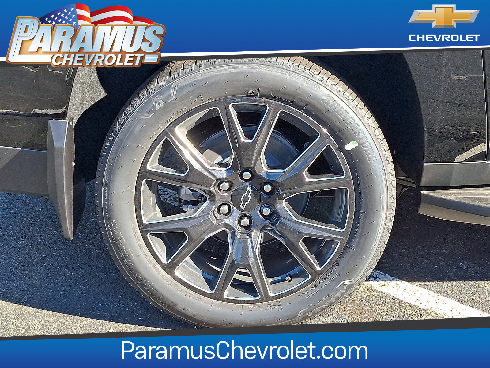 New 2026 Chevrolet Suburban Premier w/ Sun And Tow Package AWD/4WD image 5