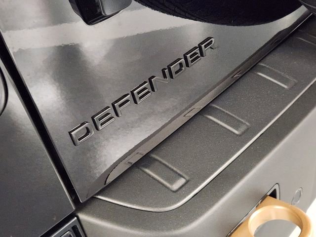 New 2026 Land Rover Defender 110 OCTA image 12