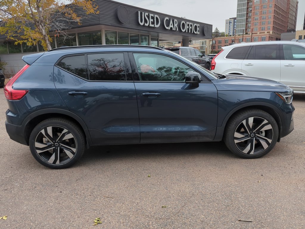 Used 2026 Volvo XC40 B5 Plus AWD/4WD image 8
